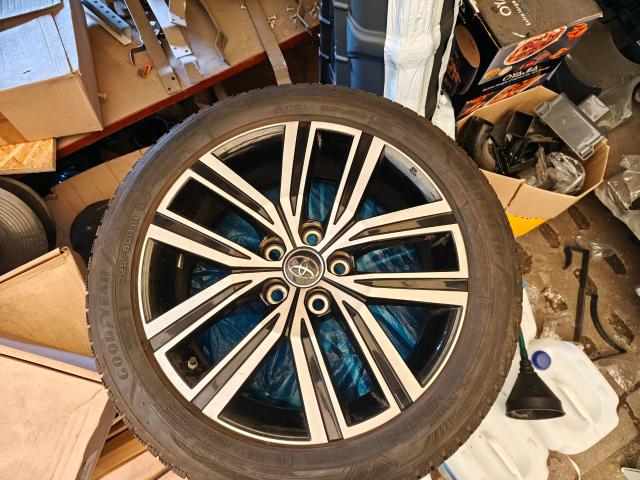 Koła toyoty corolla 18”