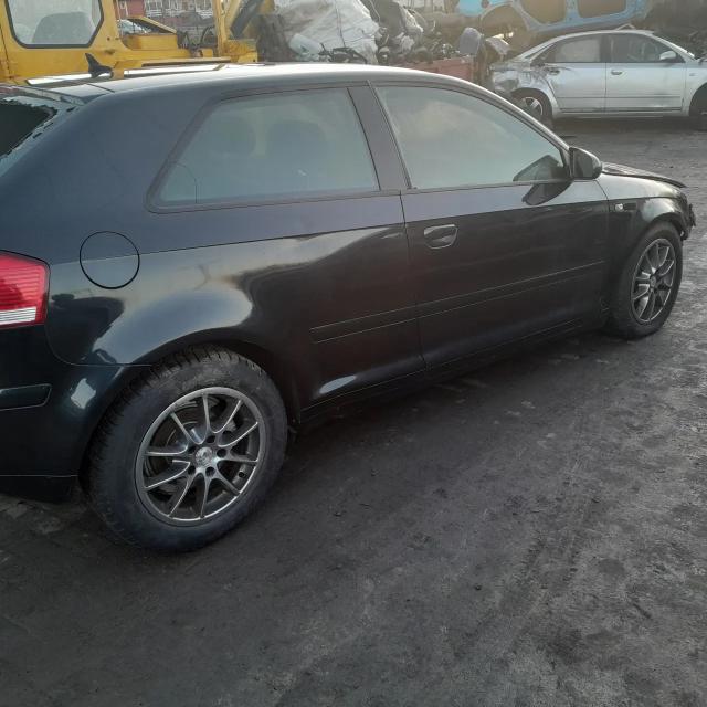 Audi a3 8P 2005r na części LZ9W