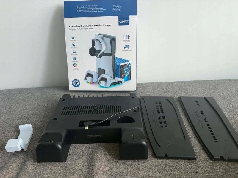 PODSTAWKA CHŁODZĄCA DO PS5 OIVO ŁADOWARKA DO KONTROLERÓW USB