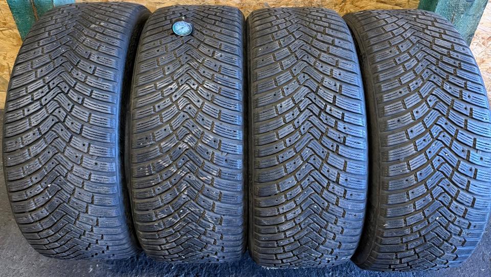 Opona 255/40/21 Continental zimowy 4 szt.