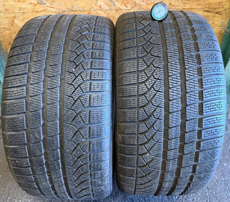 Opona 285/40/19 Pirelli 2 szt.