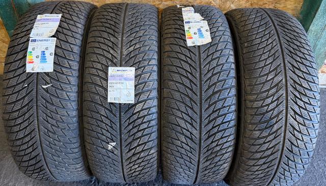 Opona 225/45/19 Michelin zimowy 4 szt.