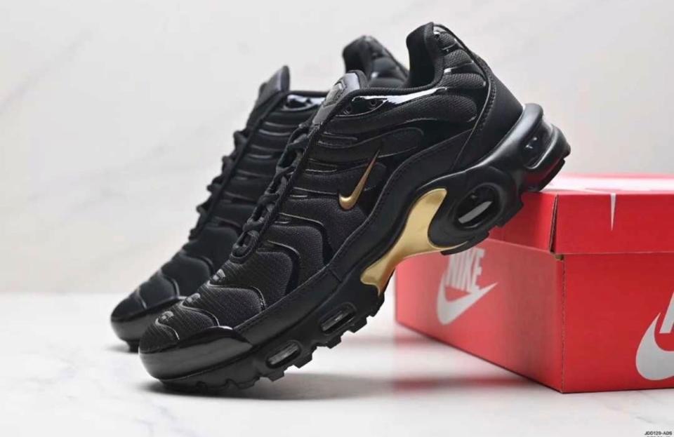 Nike Air Max TN czarny R.46