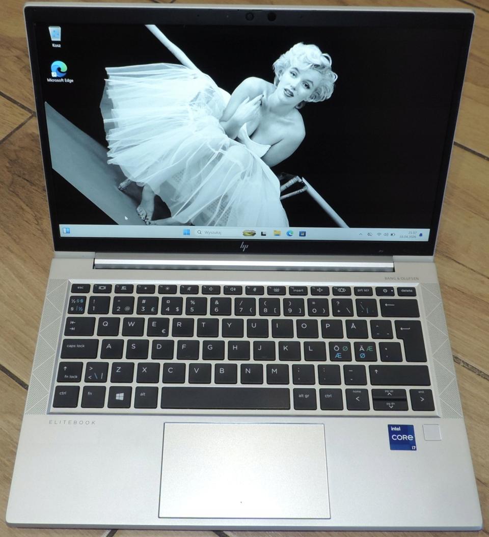 Laptop HP EliteBook 830 G8 13,3 " Intel Core i7 16 GB / 256 GB srebrny