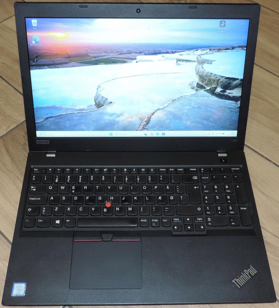 Laptop Lenovo ThinkPad L580 15,6 " Intel Core i5 8 GB / 256 GB czarny