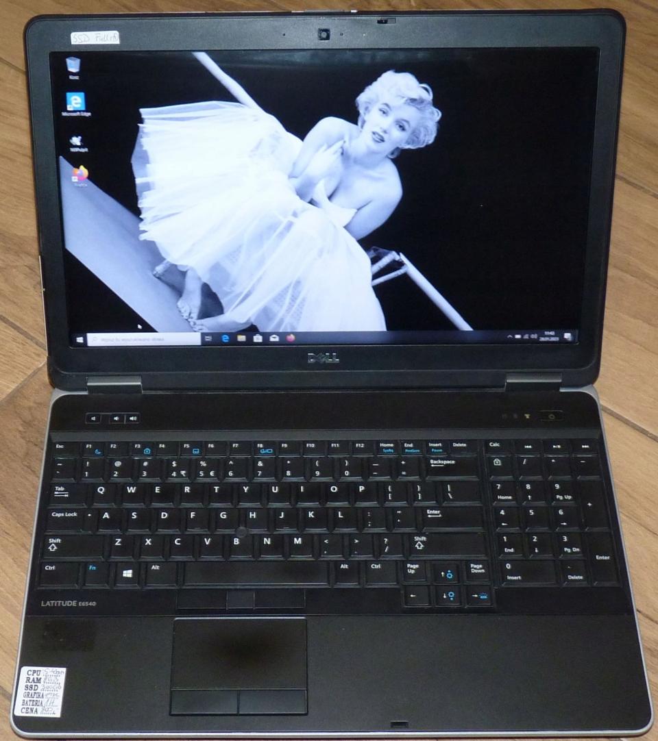 Laptop DELL LATITUDE E6540 15,6 " Intel Core i5 8 GB / 256 GB srebrny