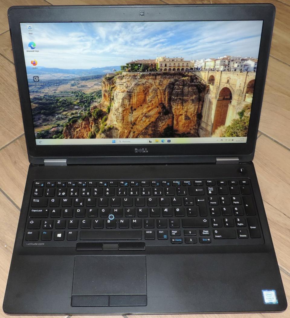 DELL LATITUDE e5570 15,6" Intel Core i5 32 GB / 512 GB czarny
