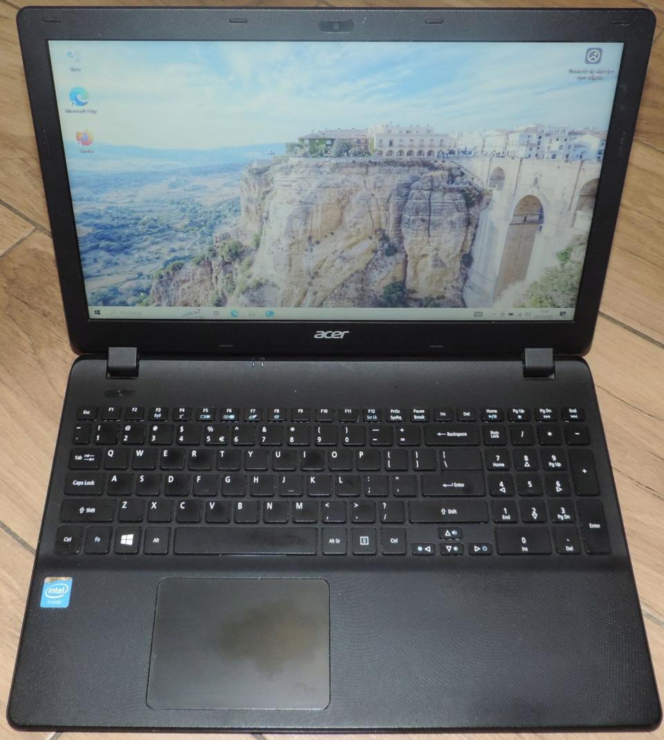 Laptop Acer ES1-512 15,6 " Intel Celeron N 8 GB /SSD 120 GB czarny
