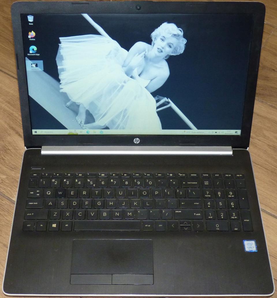 Laptop HP NOTEBOOK 15-da 15,6" Intel Core i3 8 GB / 128 GB + 500GB gratis