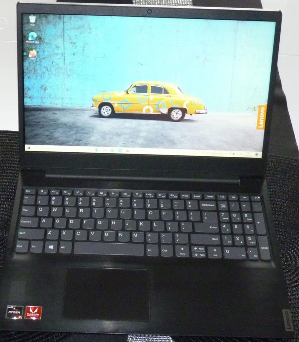 Laptop Lenovo IDEAPAD S145-15API 15,6 " AMD Ryzen 3 8 GB / 256 GB czarny
