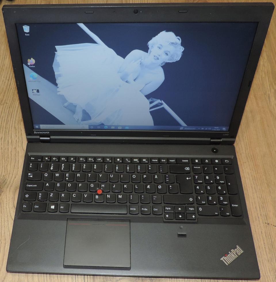 Laptop Lenovo L540 15,6 " Intel Core i5 8 GB / 256 GB LTE szary