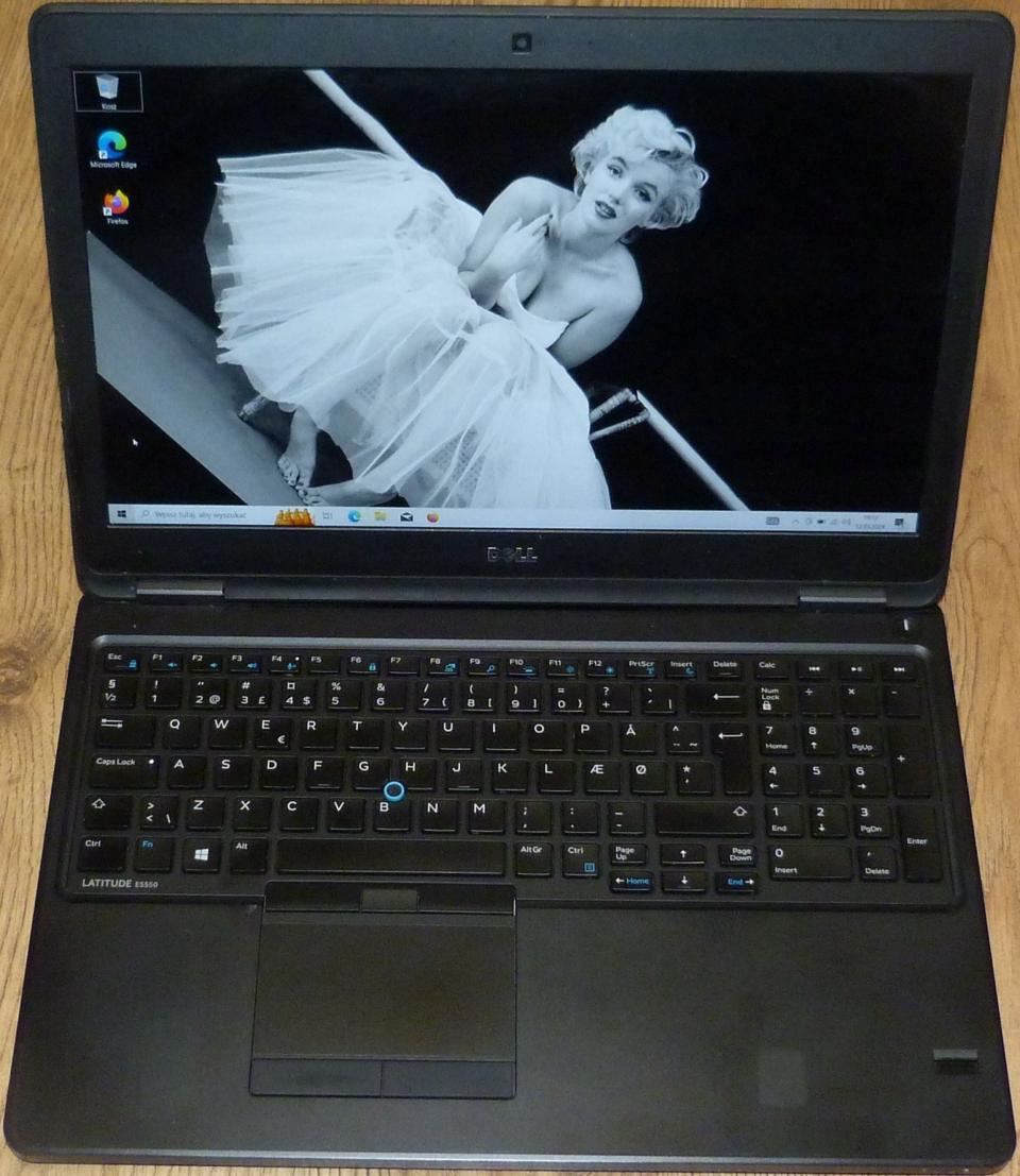 Dell Latitude E5550 15,6 " Intel Core i5 8 GB / 256 Gb GeForce 830M 2Gb