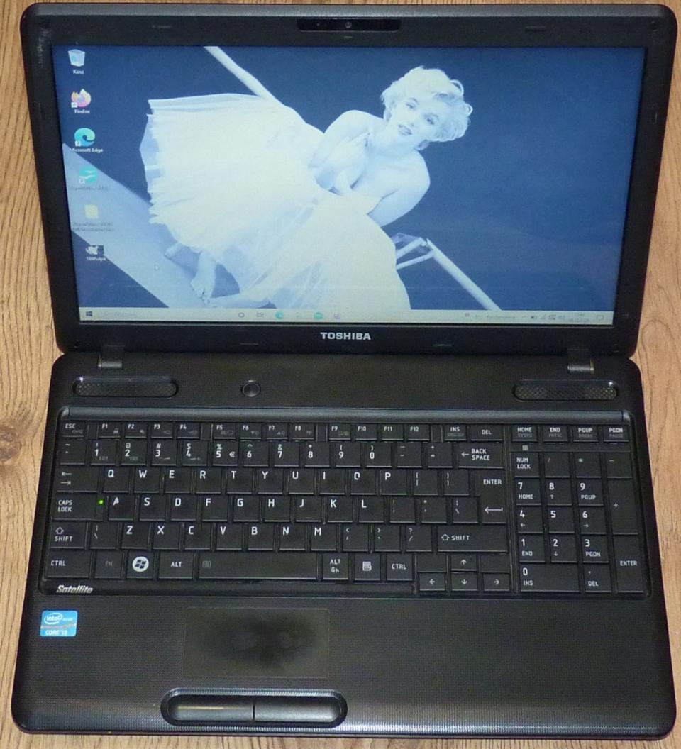 TOSHIBA SATELLITE C660 15,6 IntelCore i3 8GB/320GB GeForce 315M